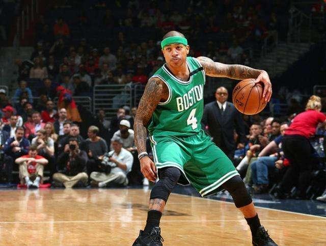 强调进攻与 强调进攻与