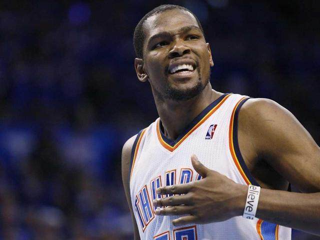 当聚光灯再 当聚光灯再